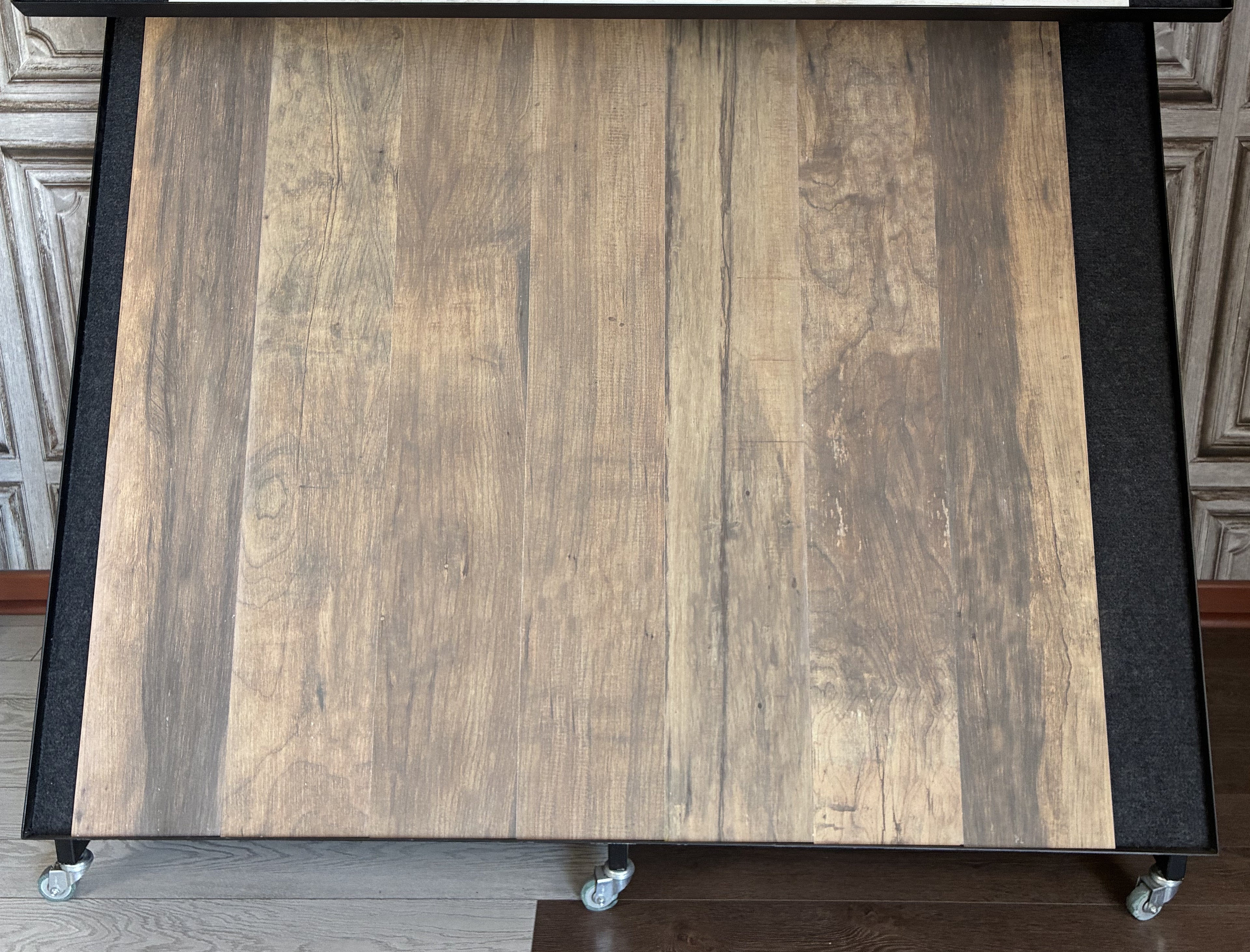 $12.900 por m²<br>Cerámica Roble Miel Decapé  Rect 19x120<br>Caja de 2.28 m²
